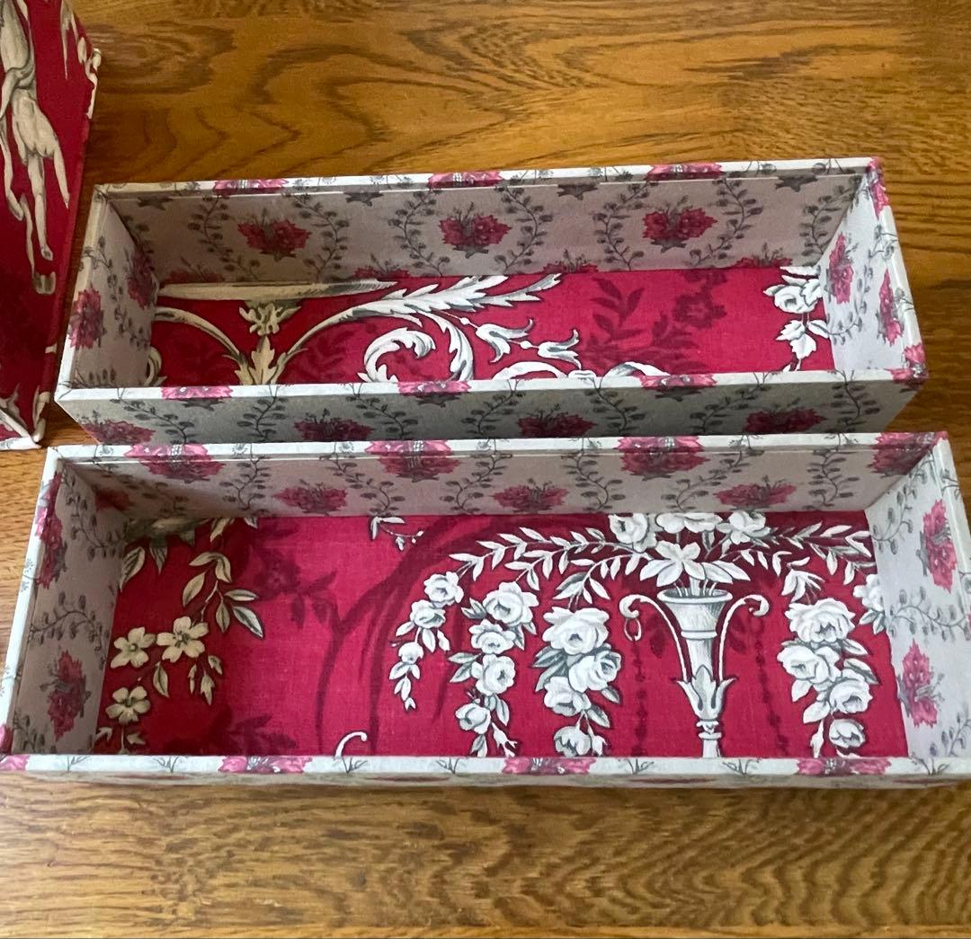 カルトナージュ裁縫箱(大) ボルドーカラーの貴重なヴィンテージ生地です　可愛い‼️