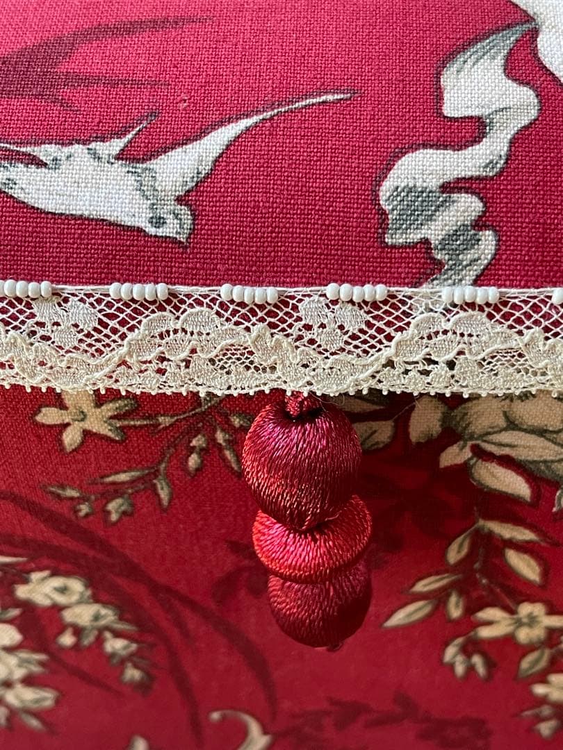 カルトナージュ裁縫箱(大) ボルドーカラーの貴重なヴィンテージ生地です　可愛い‼️