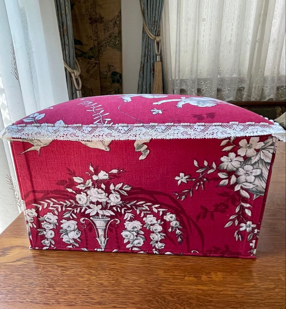 カルトナージュ裁縫箱(大) ボルドーカラーの貴重なヴィンテージ生地です　可愛い‼️