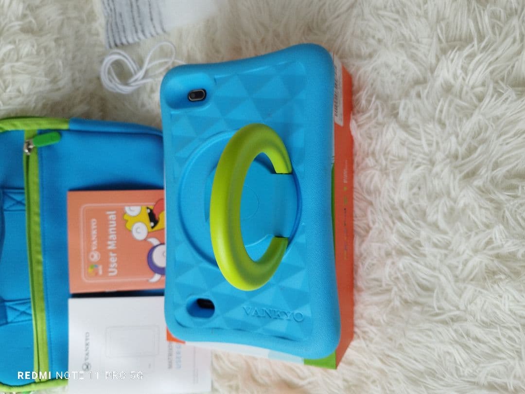 極美品】子供向けタブレット アンドロイドタブレット　キッズ用タブレット