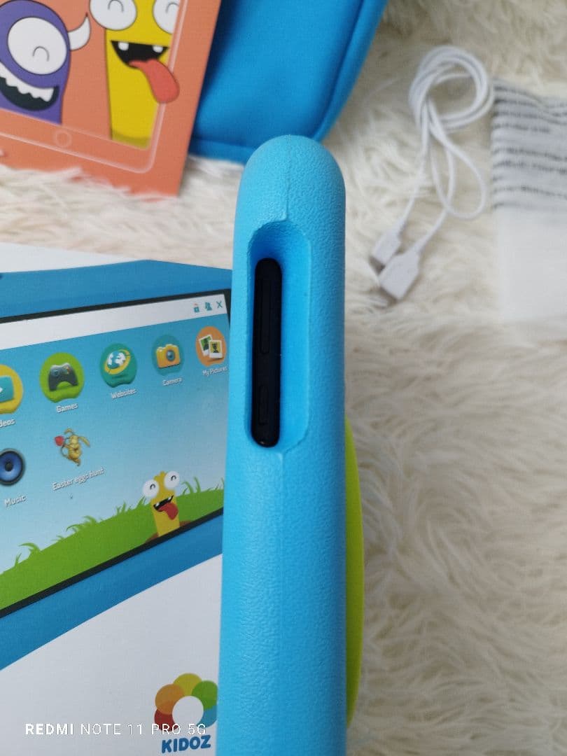 極美品】子供向けタブレット アンドロイドタブレット　キッズ用タブレット