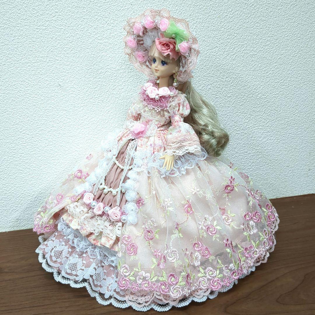 ゆ*ん様 ジェニーフレンド27cmドール服 ピンク♡お花のドレス