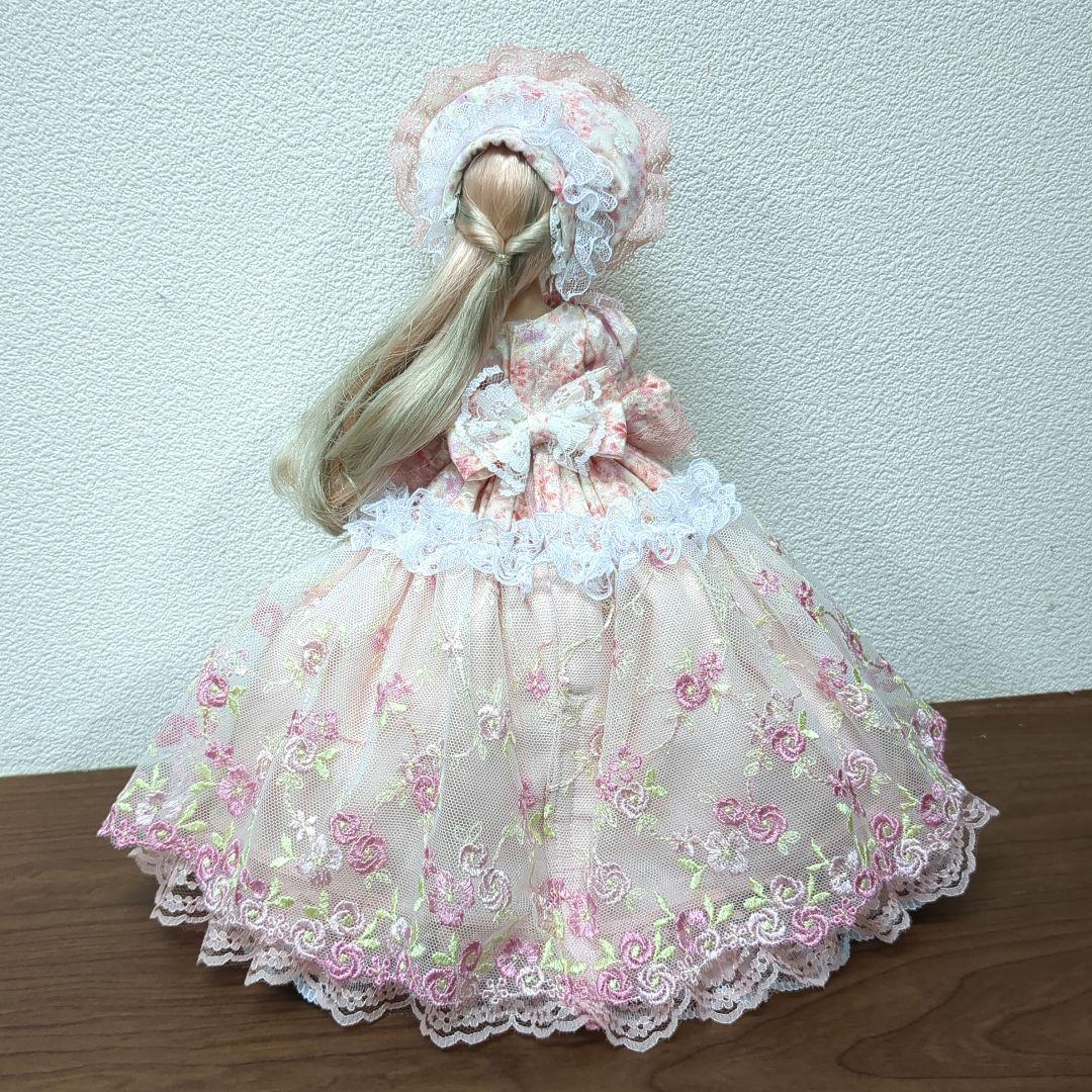 ゆ*ん様 ジェニーフレンド27cmドール服 ピンク♡お花のドレス