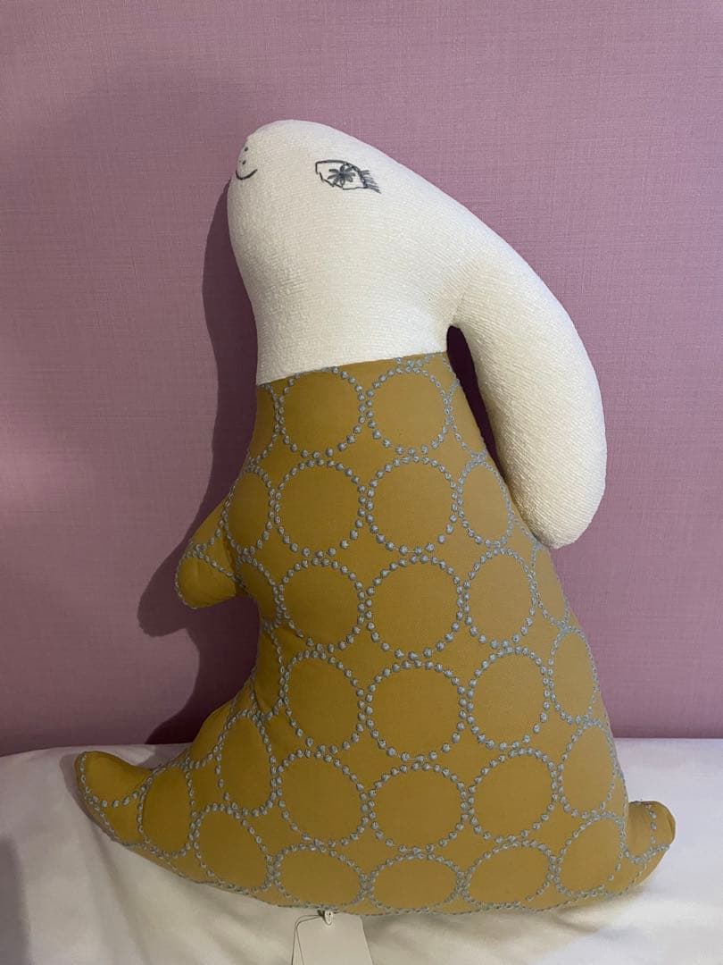 ミナペルホネン　うさぎクッション　新品未使用