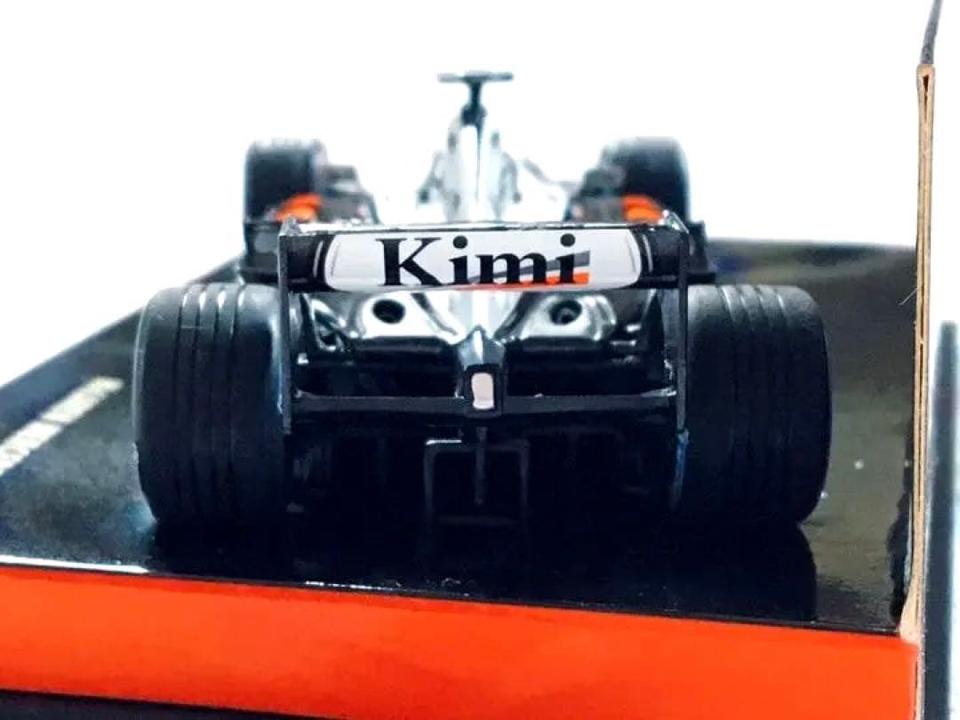 ミニチャンプス 1/43 マクラーレン・メルセデス MP4-17 ライコネン