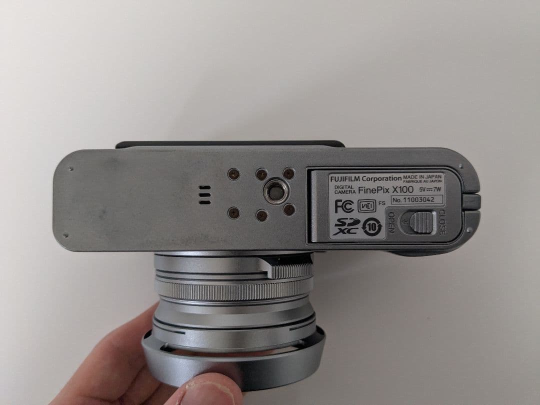 FUJIFILM FinePix X100 テレコンバージョンレンズ付き