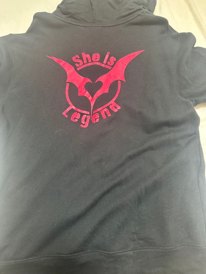 ヘブバン She is Legend 黒ジッパーパーカー