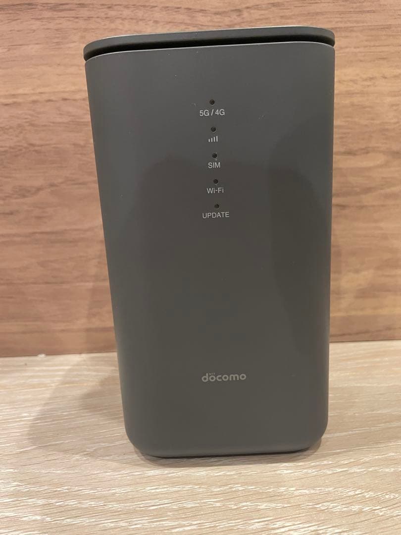 美品★NTT docomo  5G HR02 ホームルーター