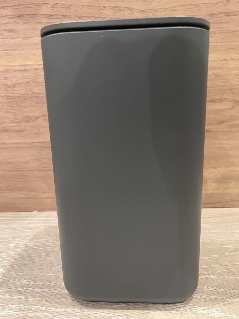 美品★NTT docomo  5G HR02 ホームルーター