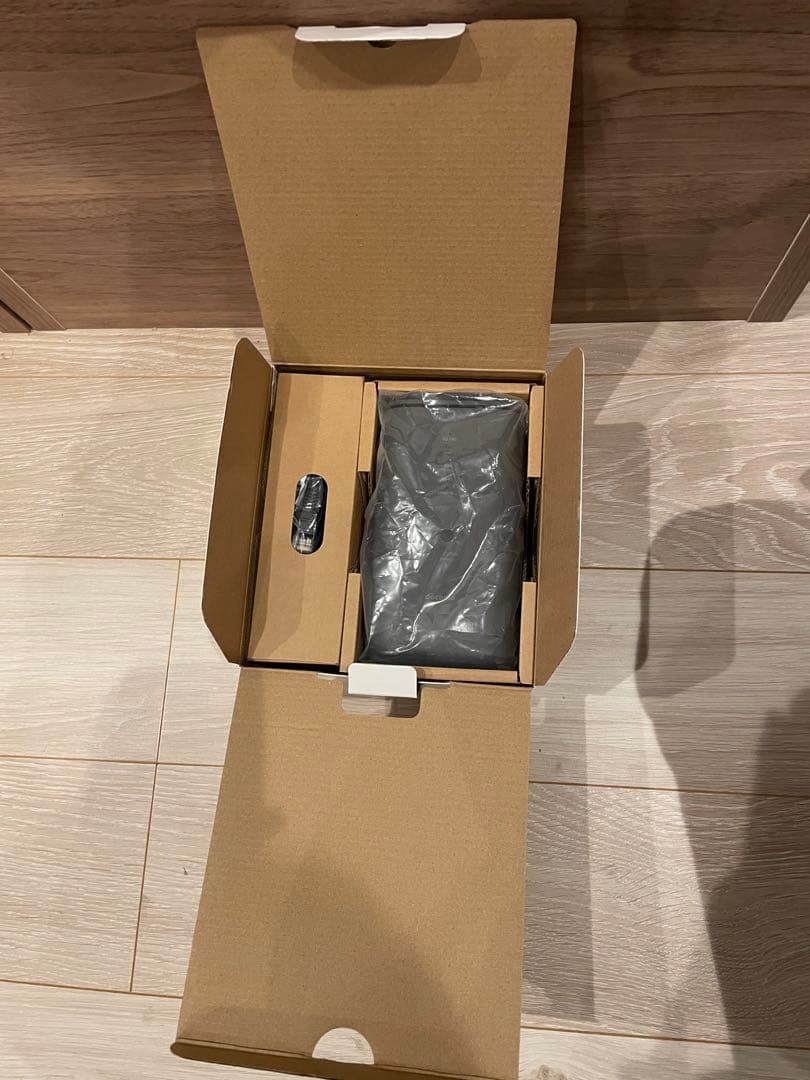美品★NTT docomo  5G HR02 ホームルーター