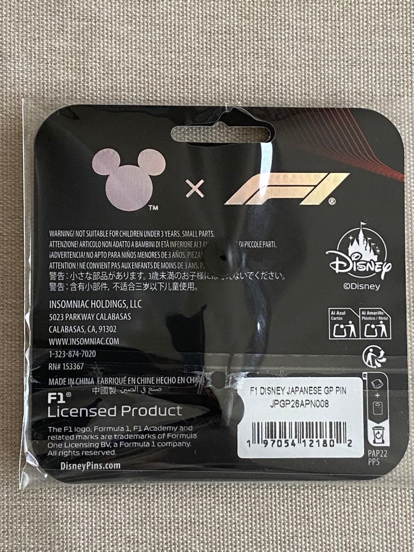 Disney x F1 日本グランプリ2026 ピンバッジ　赤