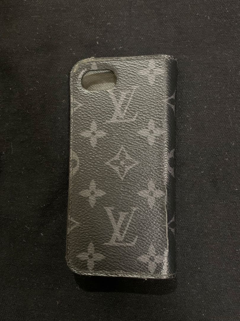 Louis Vuitton iPhone用手帳型ケース7.8.SE対応。