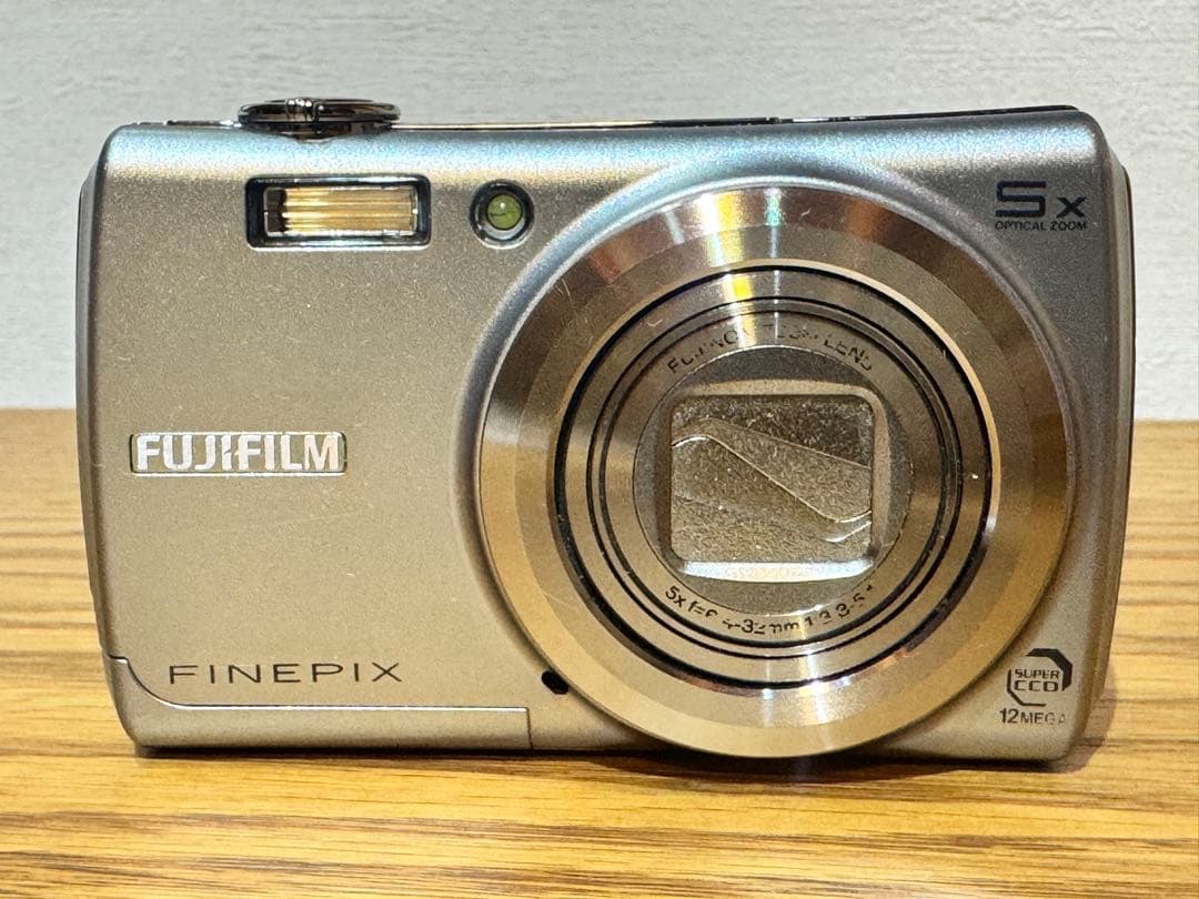 FUJIFILM Finepix F100fd シルバー コンパクトデジカメ