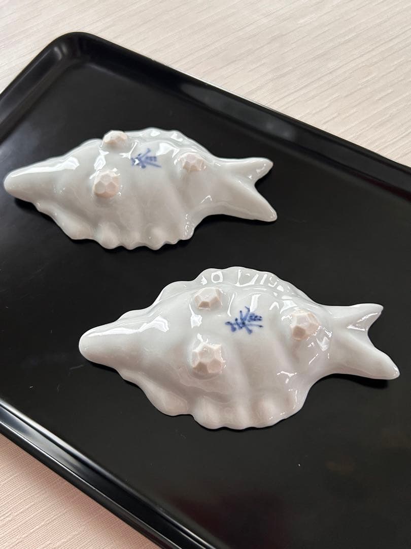 正木春蔵　九谷焼：染付海老形向付 小皿 2点