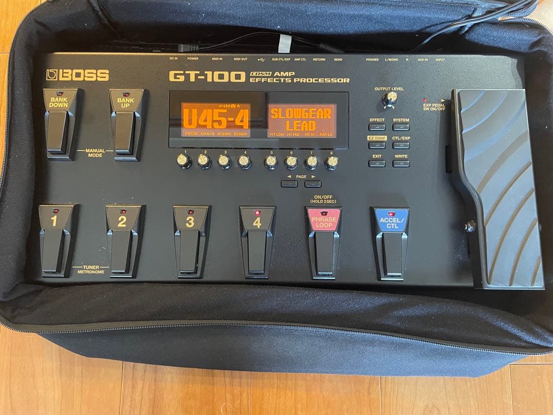 美品BOSS GT-100 ギターエフェクター 専用ケース付き