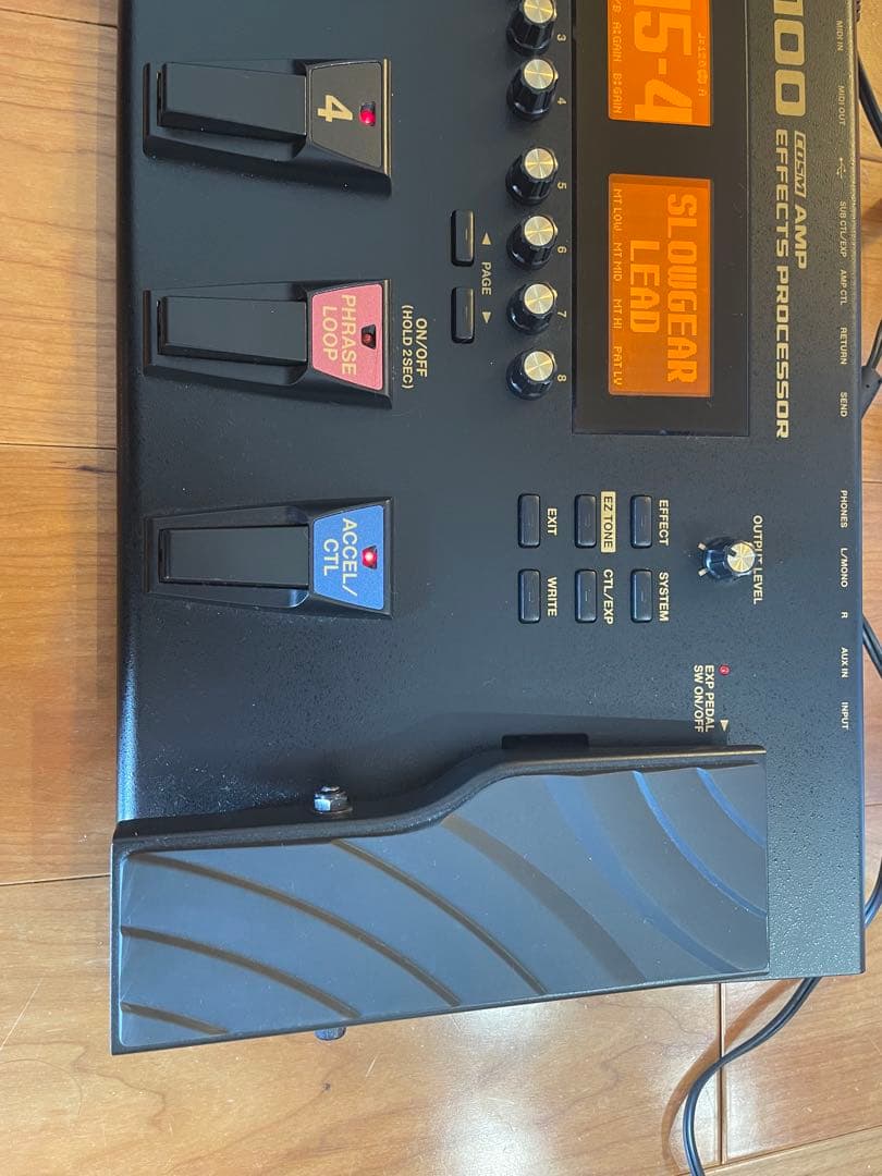美品BOSS GT-100 ギターエフェクター 専用ケース付き
