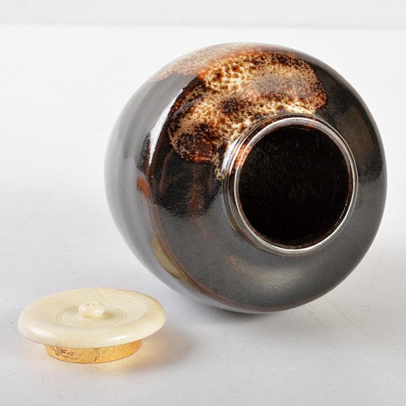 茶道具　桶谷定一作　肩衝茶入　仕覆付　共箱　V　6426