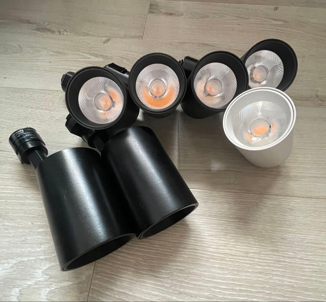 スポットライト 7個セット 黒6個、白1個