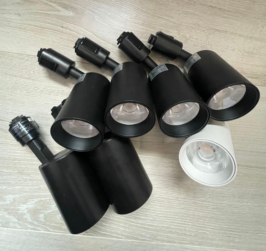 スポットライト 7個セット 黒6個、白1個