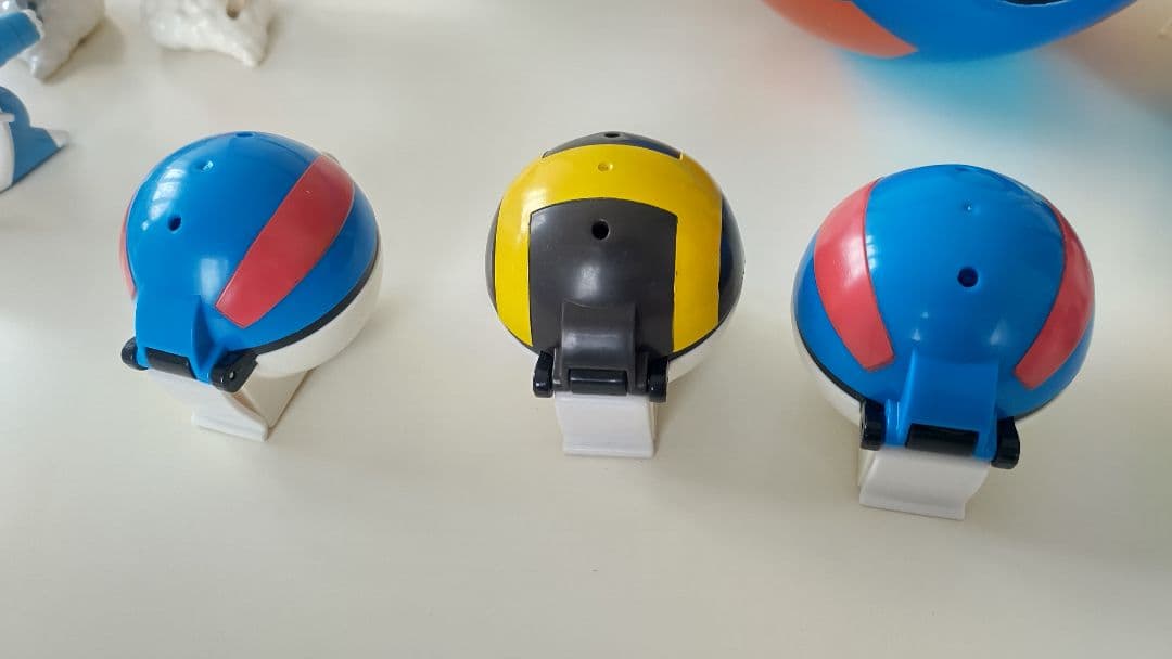 ポケモン グッズまとめ スーパーボール 小物入れ ハッピーセットなど