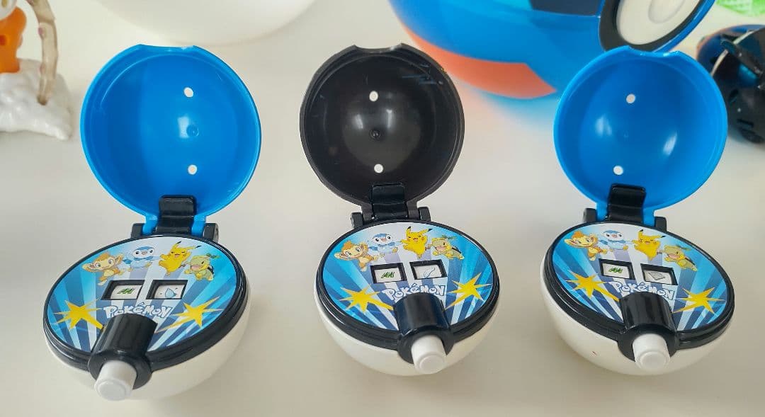 ポケモン グッズまとめ スーパーボール 小物入れ ハッピーセットなど