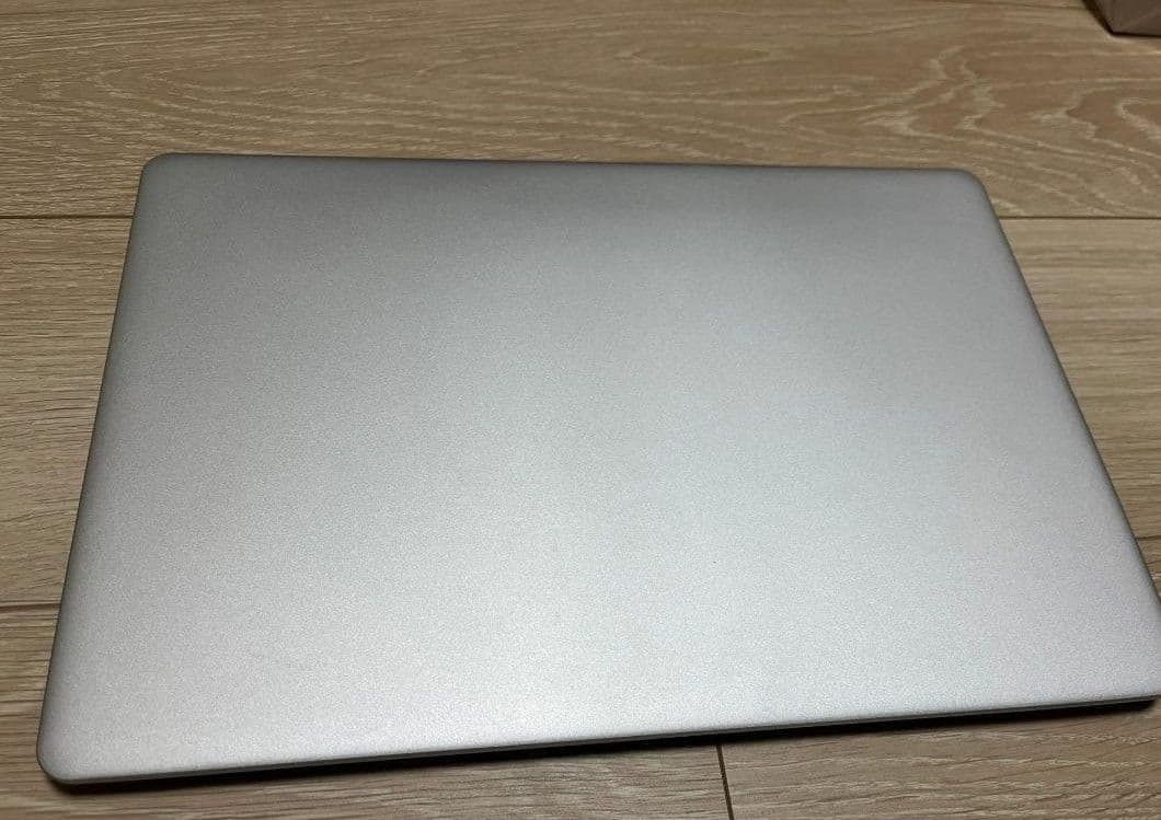 ノートパソコン　GLM-14-3160-240アルミニウムボディーバッテリー良好