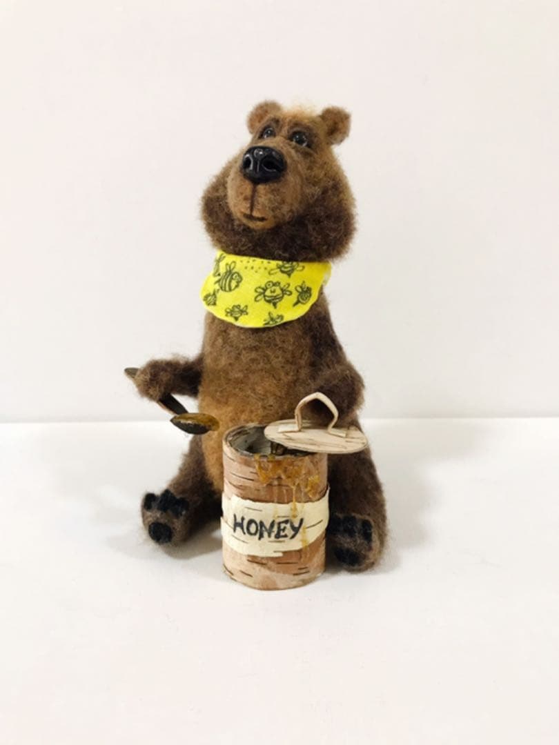 羊毛フェルト人形　クマ、ハンドメイド