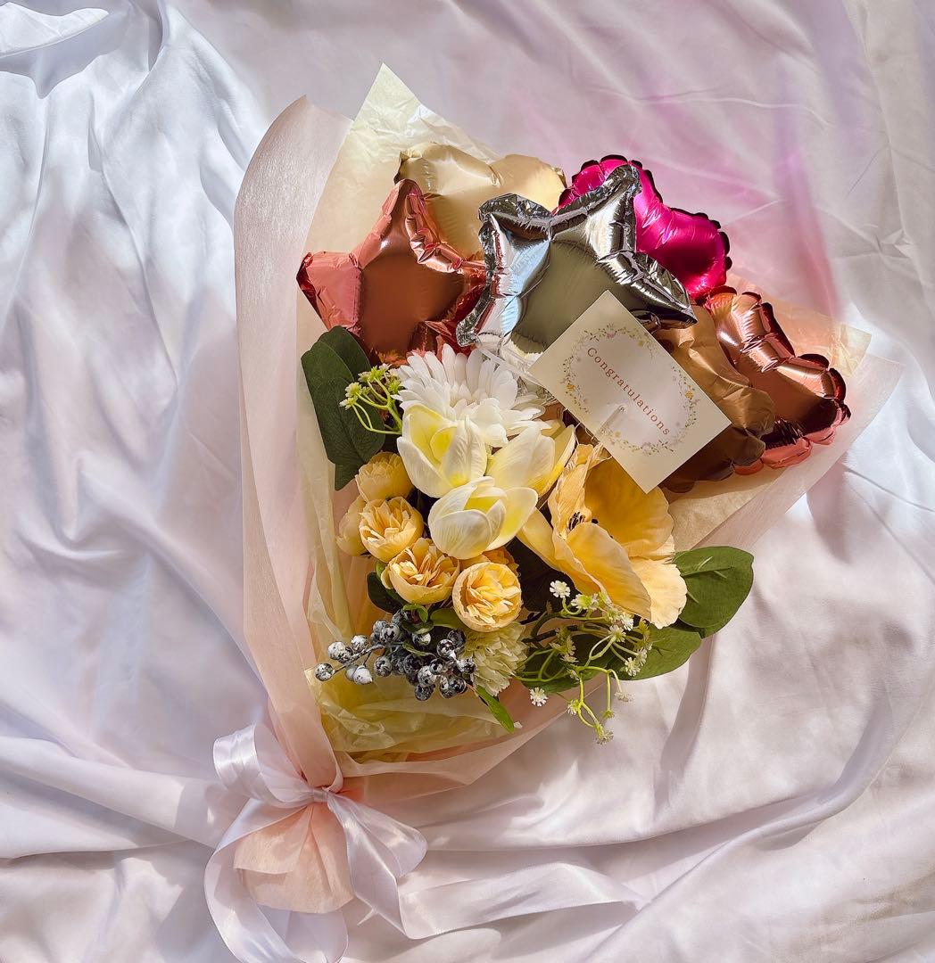 バルーン付きアーティフィシャルフラワーブーケ（無料ラッピング付き）