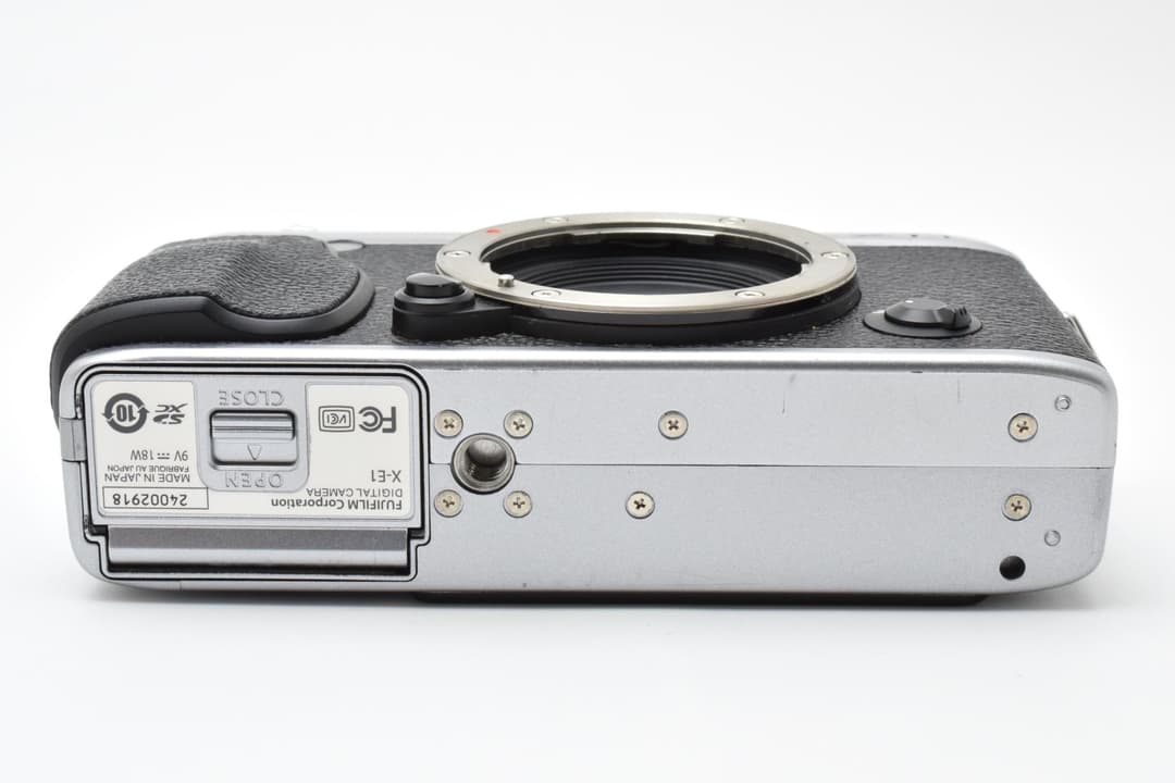 FUJIFILM X-E1 ボディ シルバー 0419