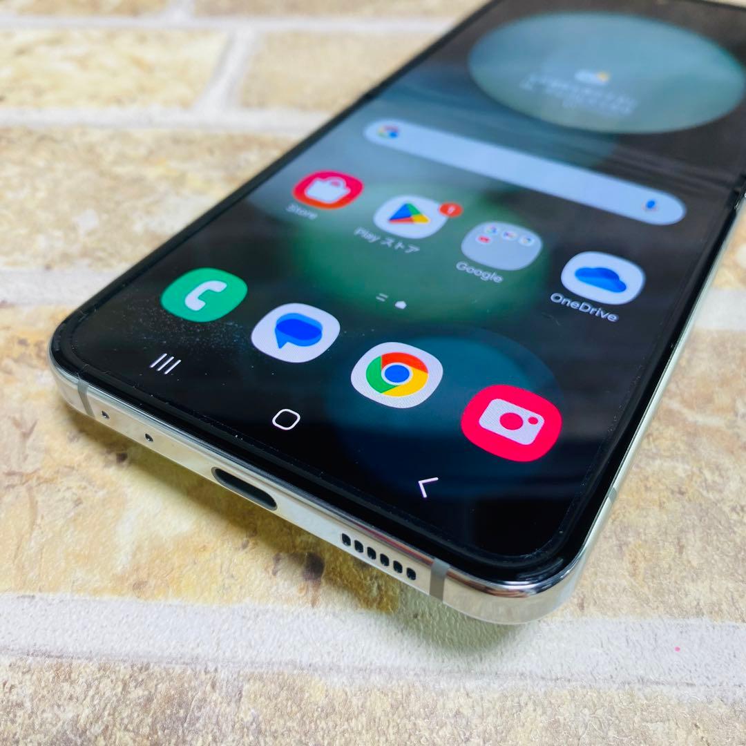 美品 SIMフリー Galaxy Z Flip 5 256GB ミント