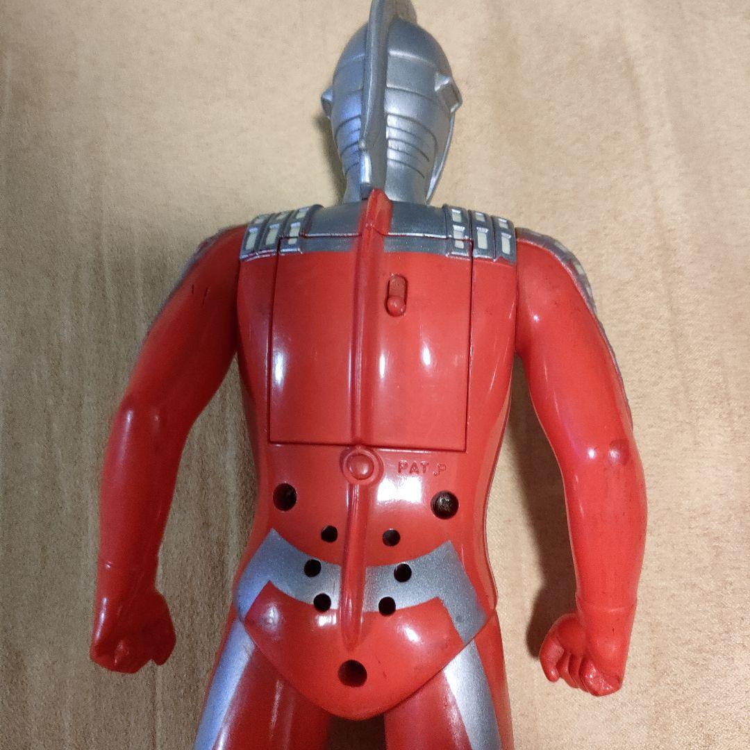 バンダイ1993年昭和レトロ ウルトラマン フィギュア 約30cm 赤
