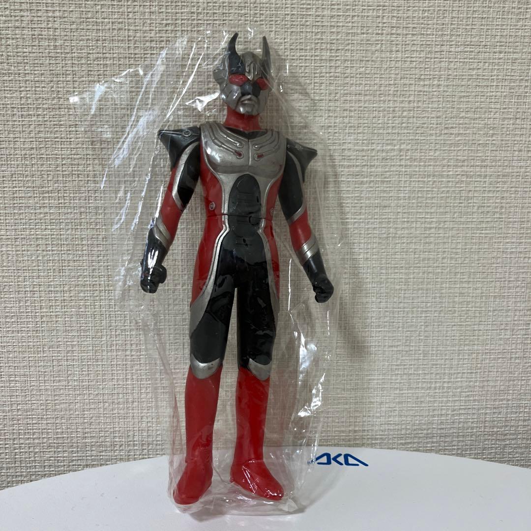 特撮ヒーロー　マジレッド＆ウルトラマンレイモン暴走形態　人形