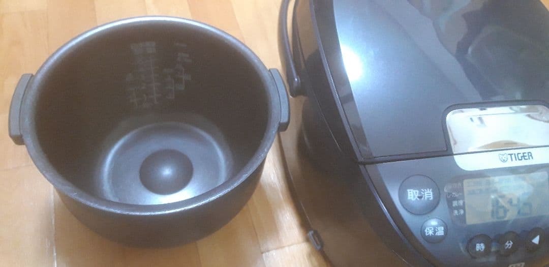 TIGER 炊飯器 JPW-BK10 ブラック