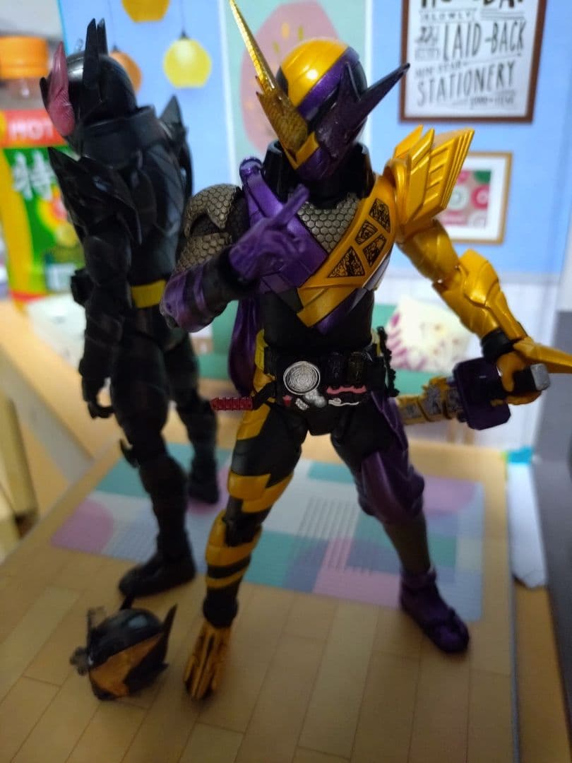 仮面ライダー ビルド　フィギュアーツ　セット　ハザードフォーム　ニンニンコミック