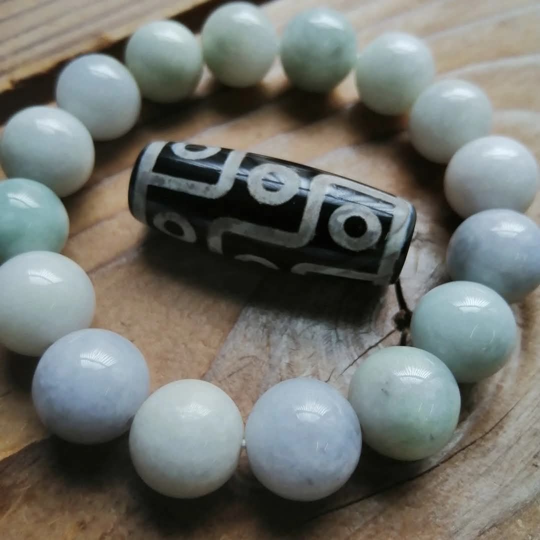 ミャンマー産翡翠のブレスレット※九眼天珠を入れた場合+2500円