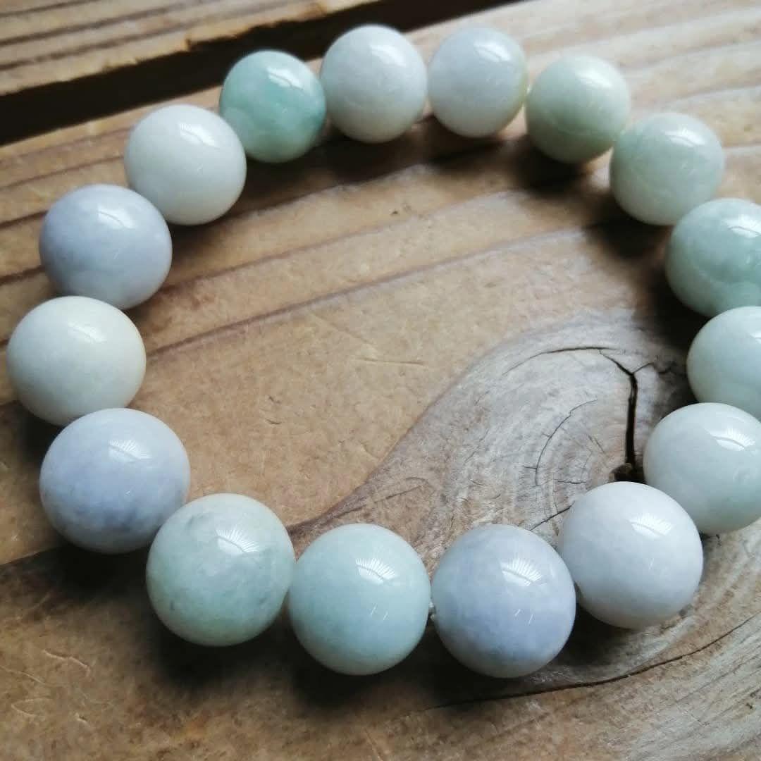 ミャンマー産翡翠のブレスレット※九眼天珠を入れた場合+2500円