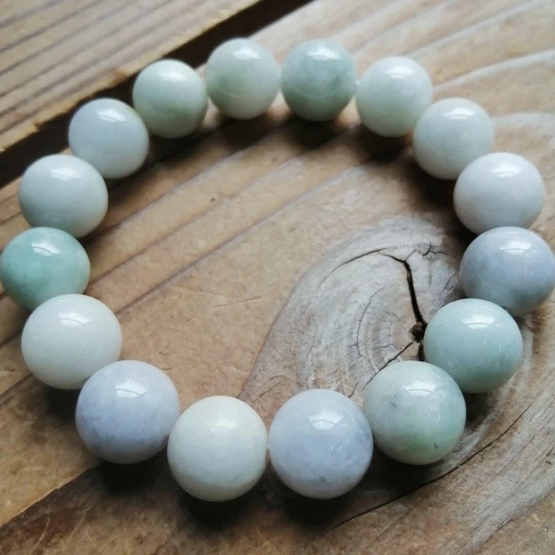 ミャンマー産翡翠のブレスレット※九眼天珠を入れた場合+2500円