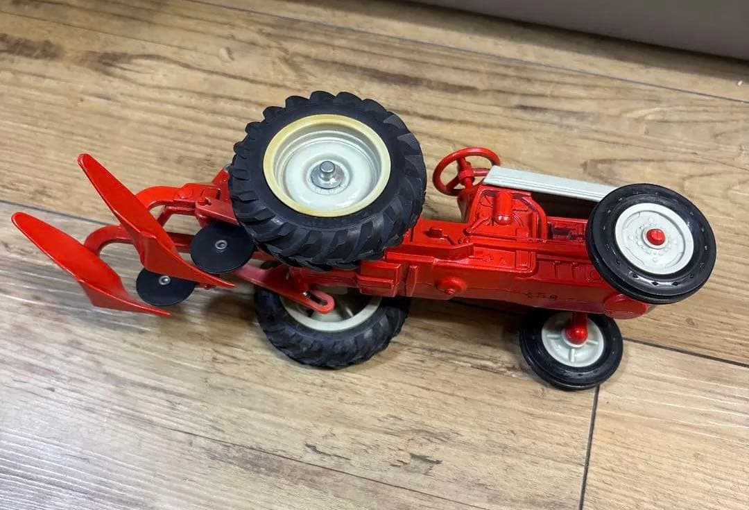 1/16 Ford USAフォード 2458トラクター　ミニチュア