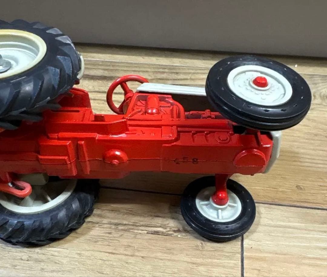 1/16 Ford USAフォード 2458トラクター　ミニチュア