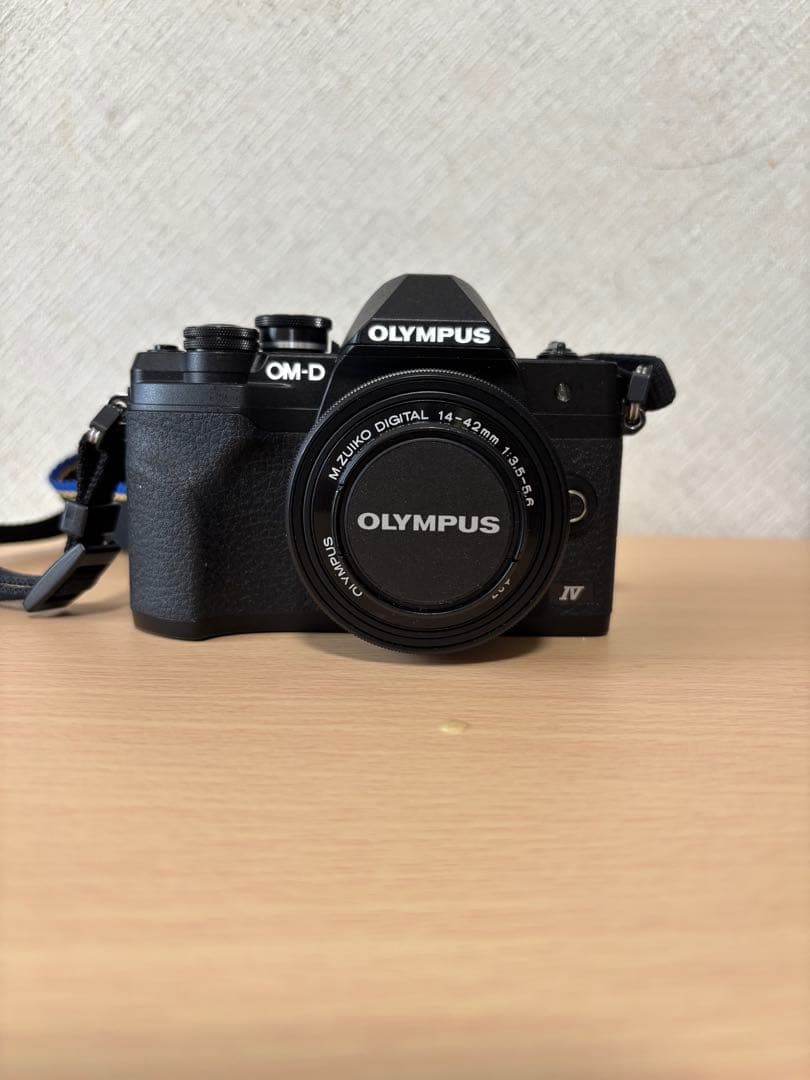 オリンパスOM-D mark Ⅳ Wズームレンズ付き