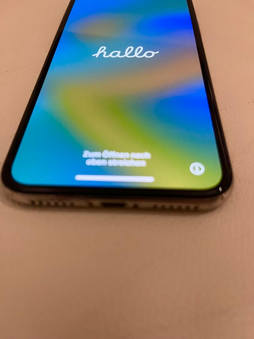 【iPhoneX】 たっぷり256GB 白系シルバー 各種解除済み