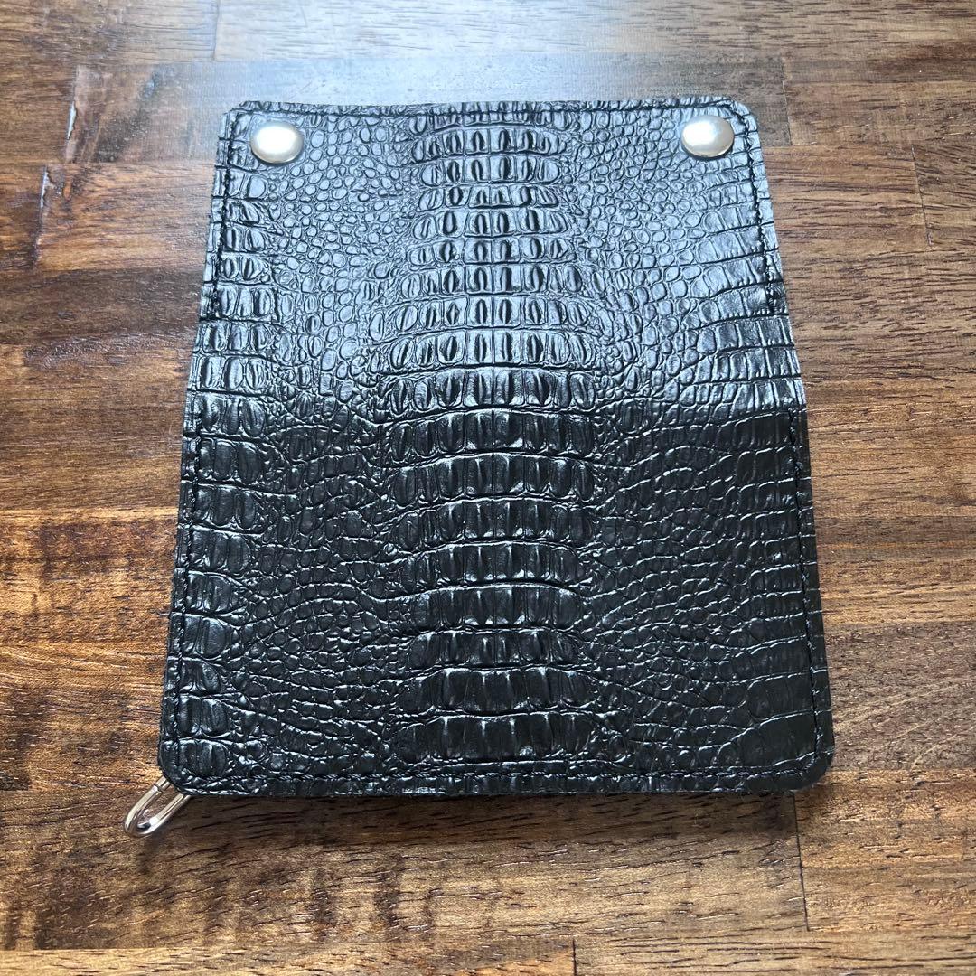 姫路レザー トラッカーウォレット ミドル 黒 クロコ型押し 銀 紙幣折らず収納可