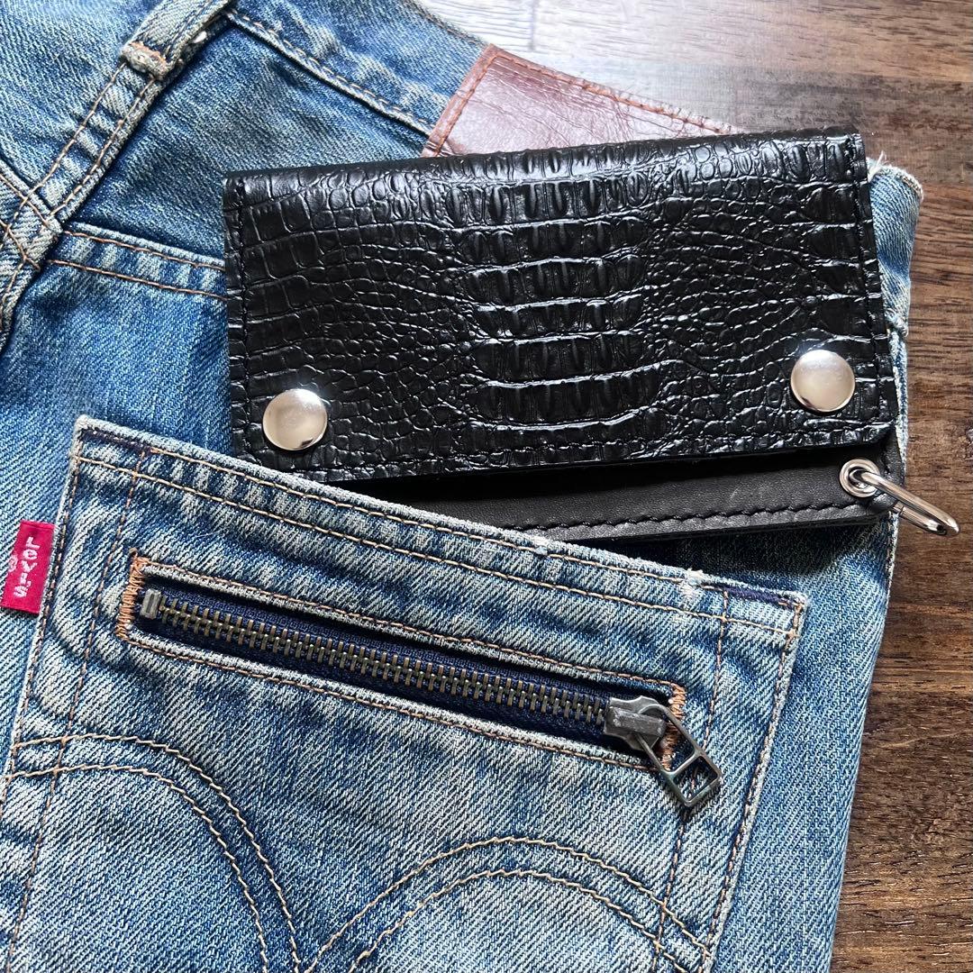 姫路レザー トラッカーウォレット ミドル 黒 クロコ型押し 銀 紙幣折らず収納可