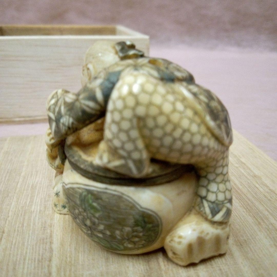 根付　極上天然素材　古美術　細密細工美術品