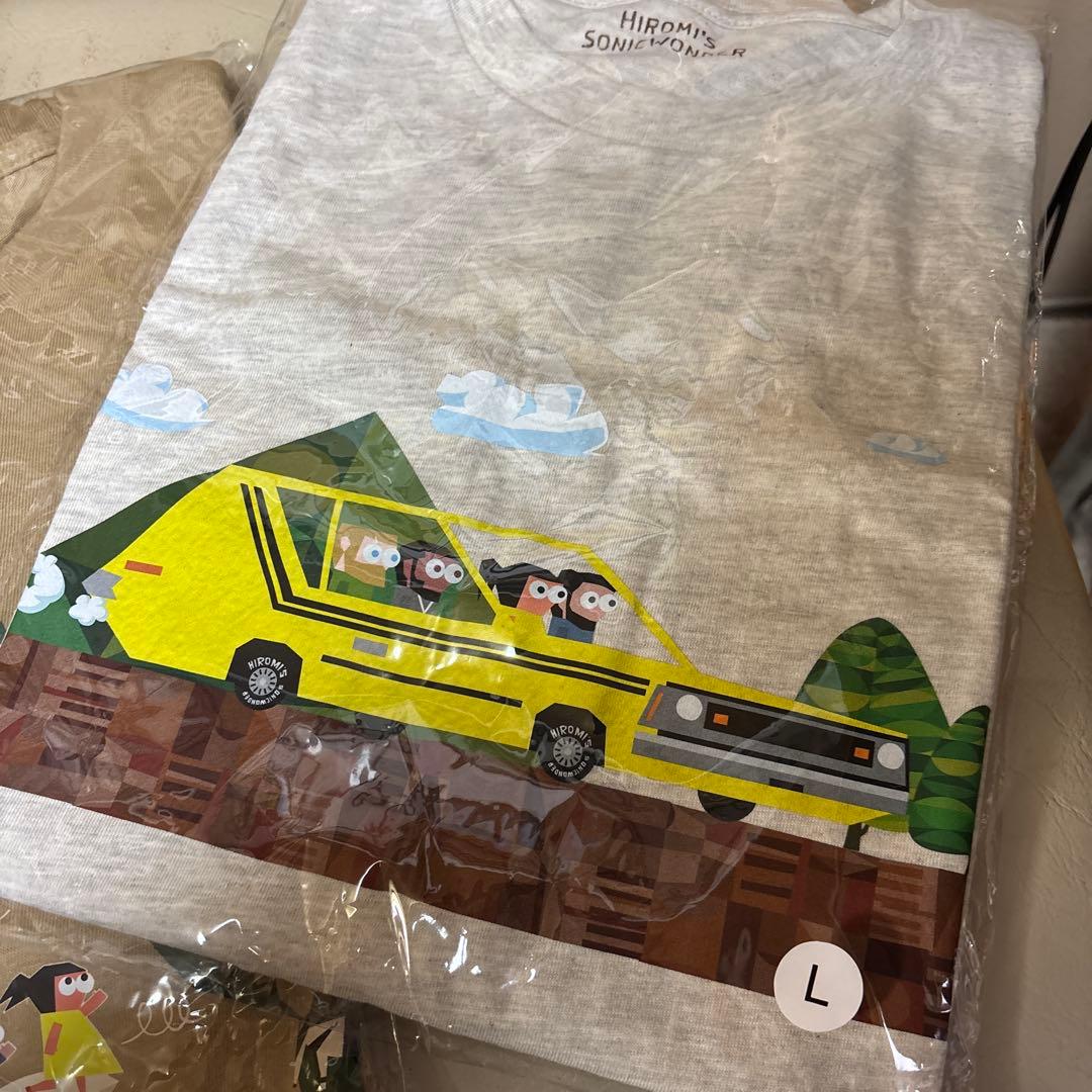 上原ひろみ　新品未使用　Tシャツ2着　缶バッチ　セット売り