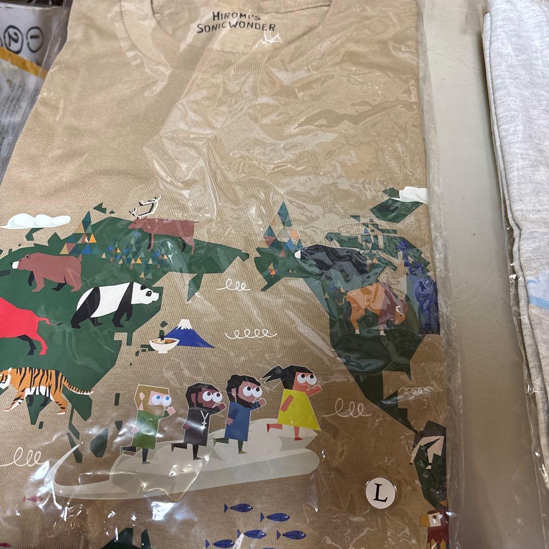 上原ひろみ　新品未使用　Tシャツ2着　缶バッチ　セット売り