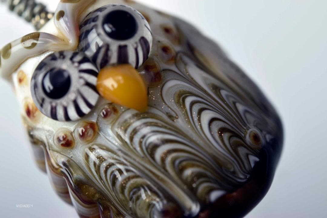 フクロウのトンボ玉 ガラスのジュエリー ペンダントトップ10850-491