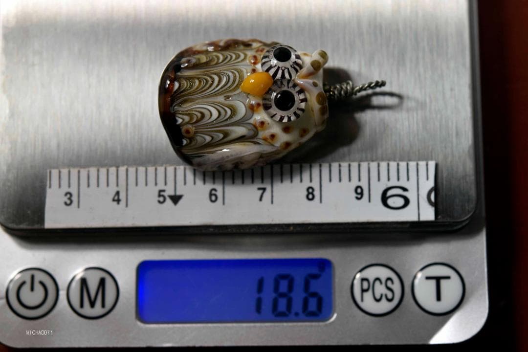 フクロウのトンボ玉 ガラスのジュエリー ペンダントトップ10850-491