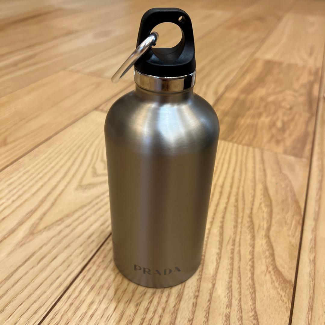 PRADA ステンレススチール水筒 シルバー