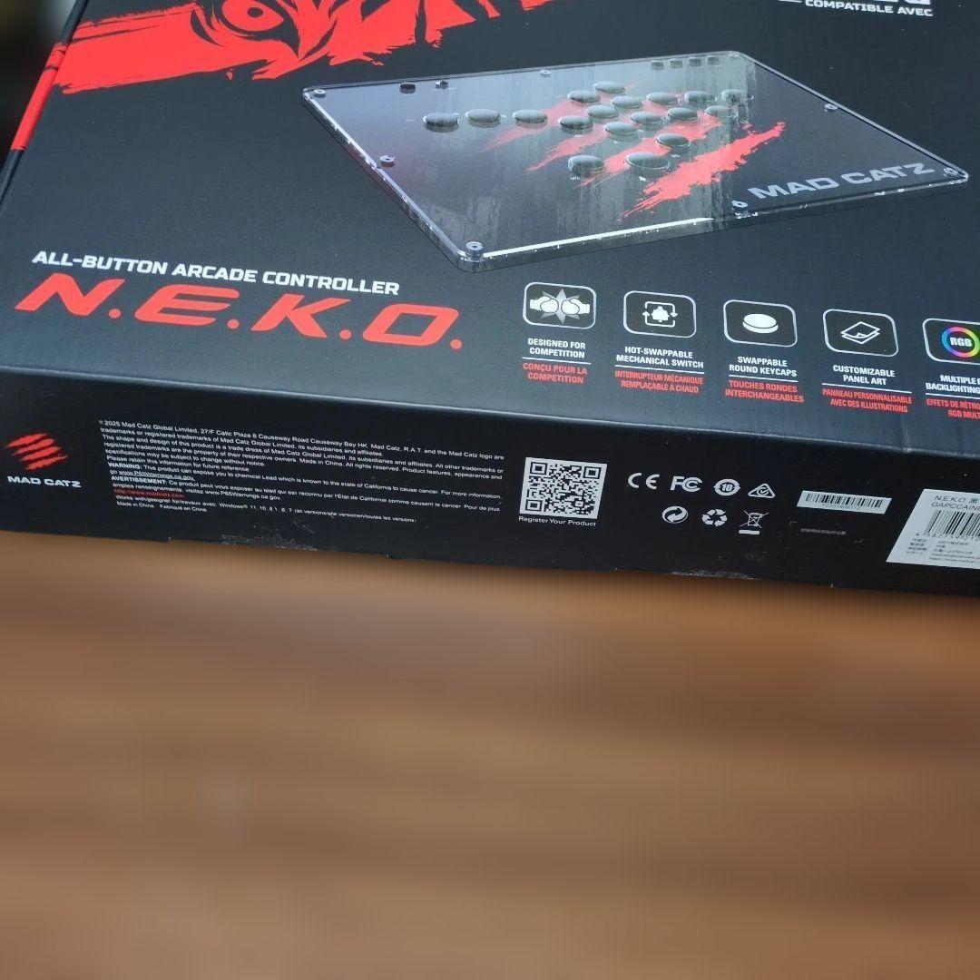 MAD CATZ N.E.K.O.アーケードコントローラ